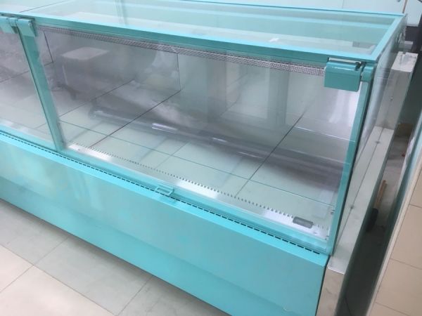 Холодильная витрина Ариада Bern Cube ВУ44Р-1875 (рыба на льду)